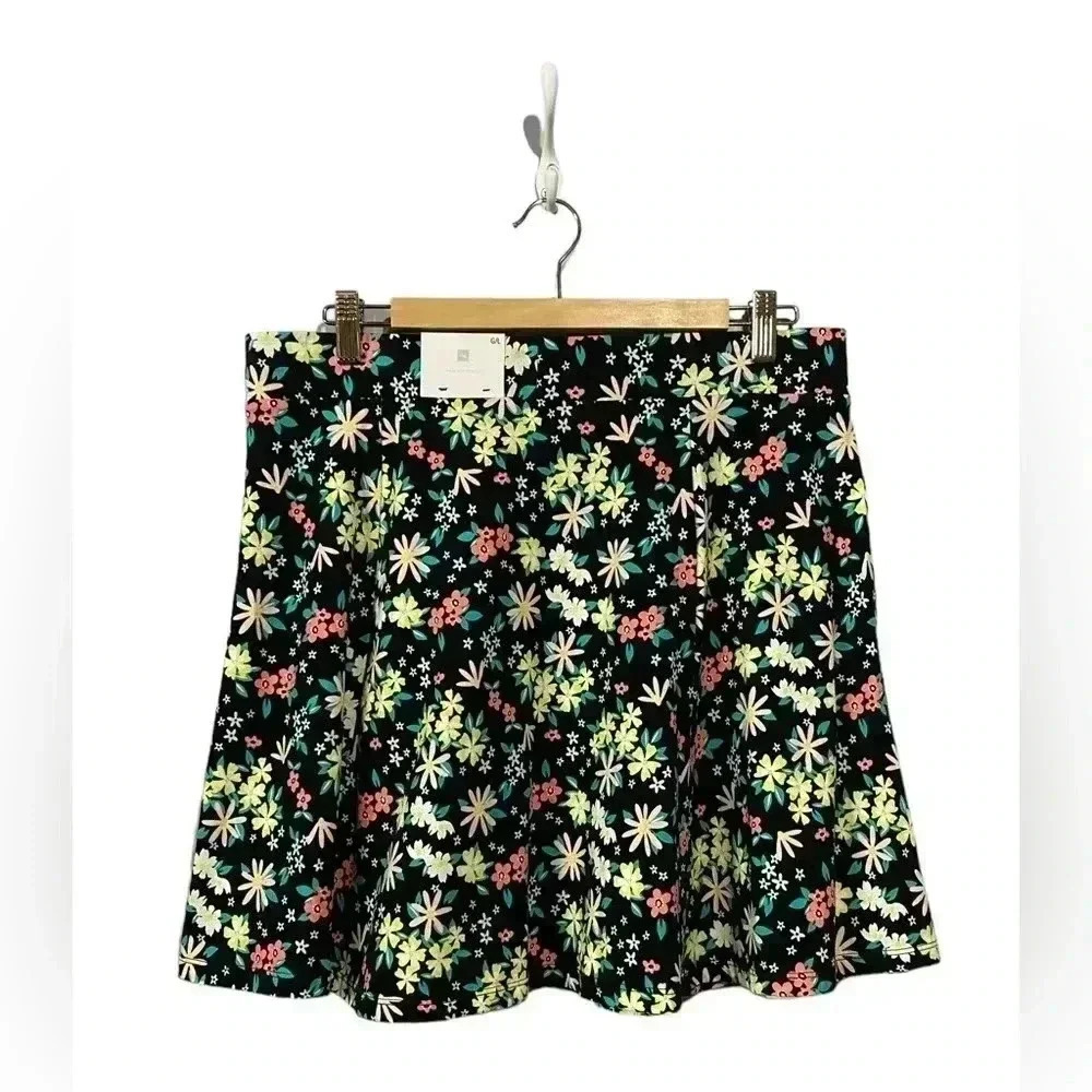 Tag, Floral Print Flared Mini Skirt, Large, Black 🌸 - Picture 6 of 11